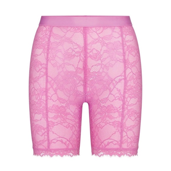 SKIMS Pants - Skims Lace Short - Bubble Gum